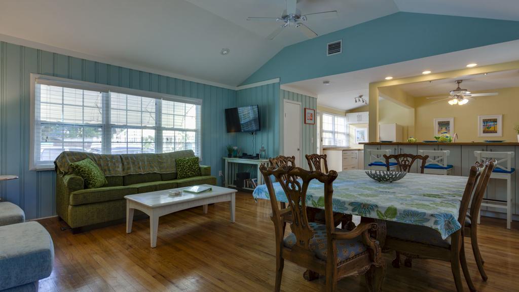 PAG Beachhouse Rentals St. Pete Beach Exterior foto